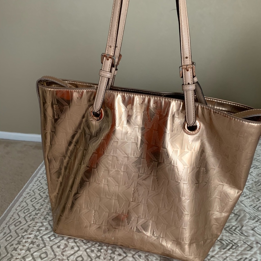 Michael Kors Rose Gold Shoulder bag 💛
